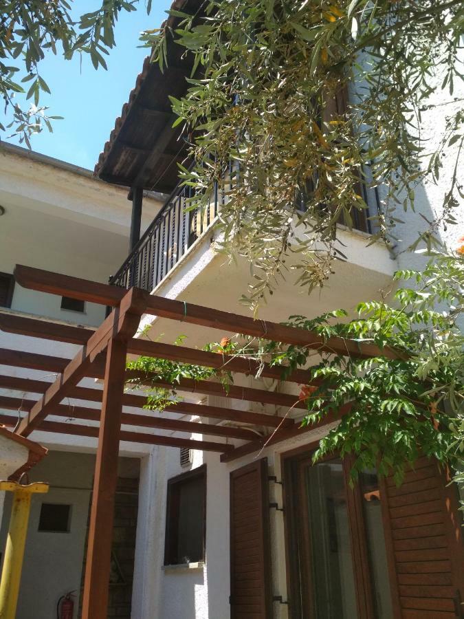 Kalama Apartments Каламос Экстерьер фото